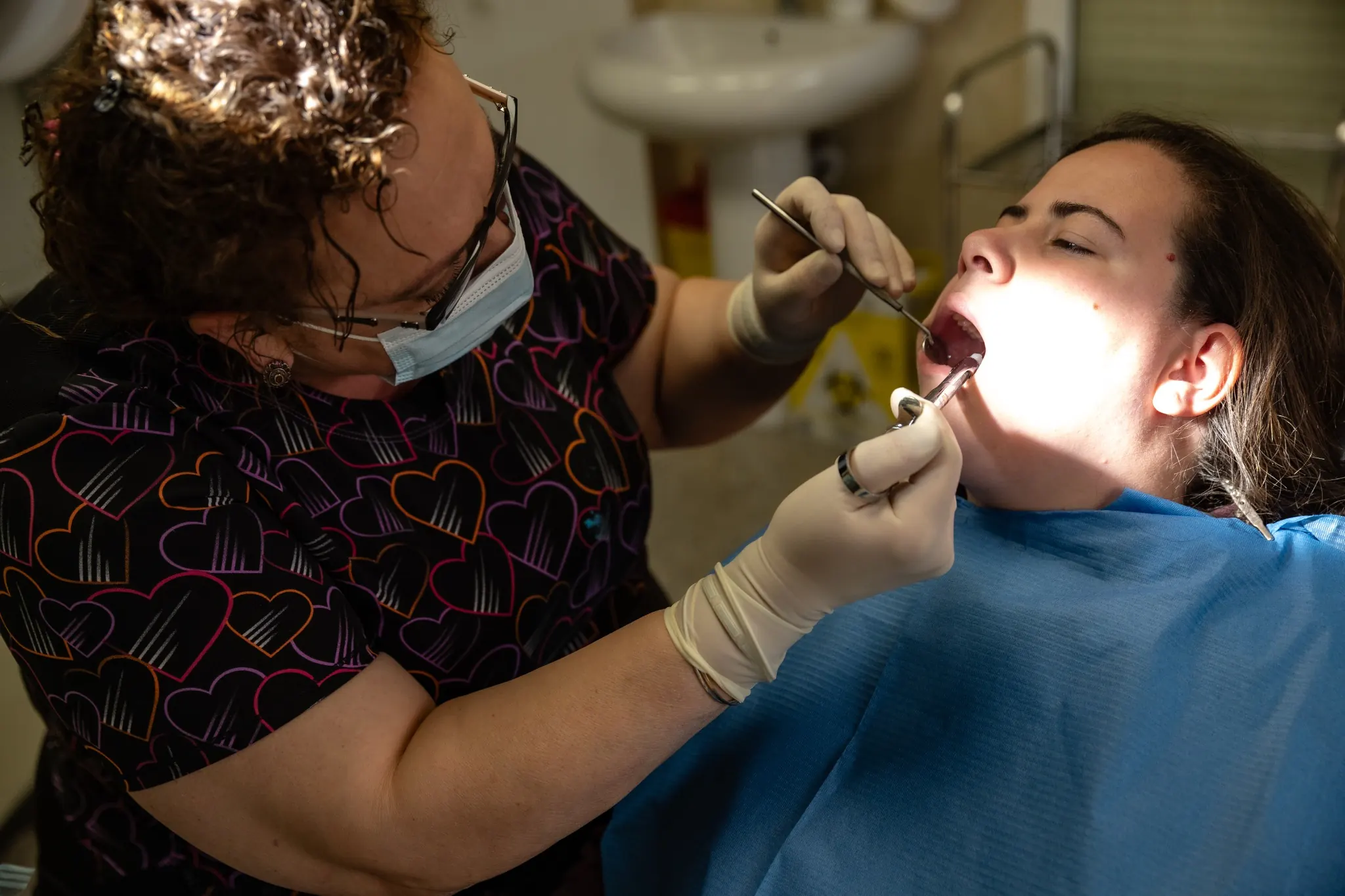2CDental treatment